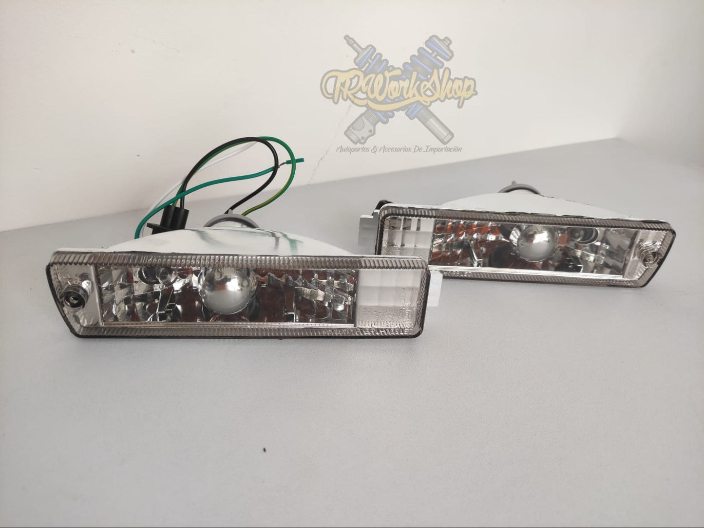 Cuartos Smoke Facia Ancha Golf y Jetta Mk2 Humo | JOM