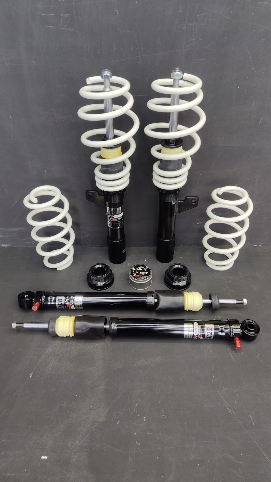 Coilovers NJT Extreme by JOM – Volkswagen Jetta Golf Mk5 Mk6 Bora Passat