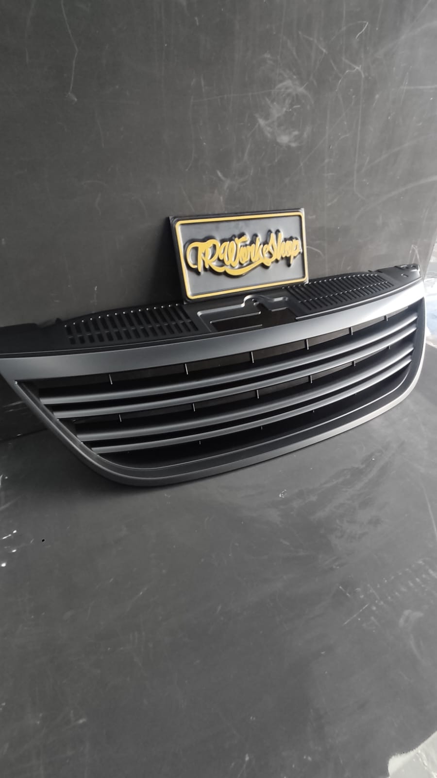 Parrilla Corrida VW Tiguan 2009-2011 | JOM