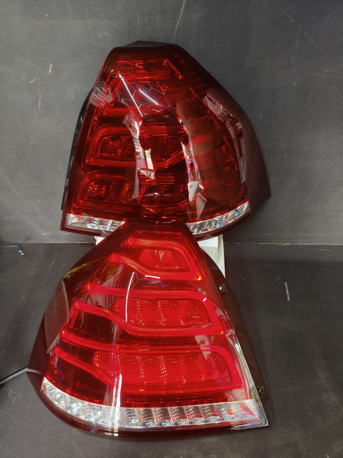Calaveras LED para Aveo 2007-2017 | Tipo Mini Cooper / Mercedes | AKD
