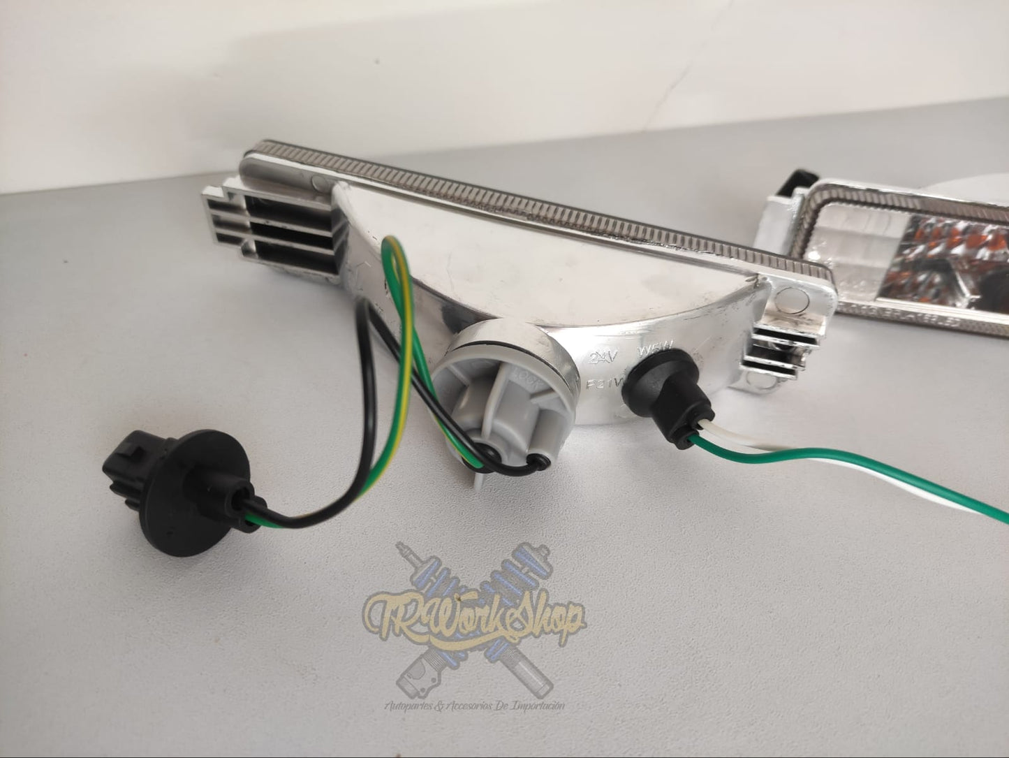 Cuartos Smoke Facia Ancha Golf & Jetta Mk2 | JOM