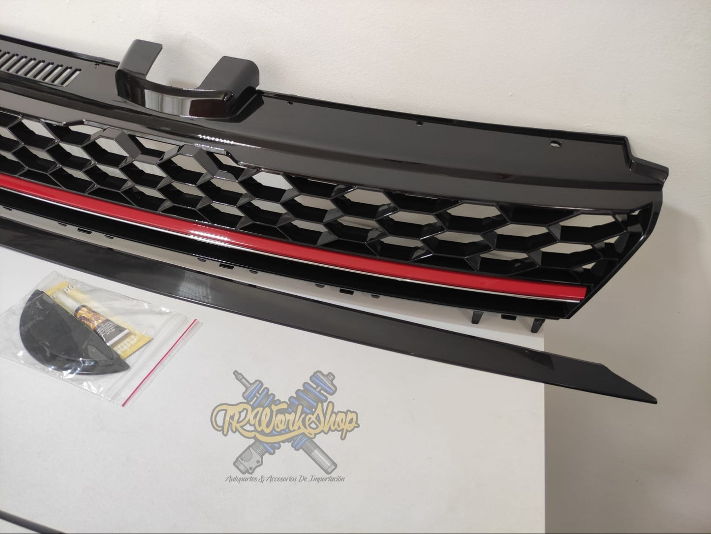 Parrilla Corrida Golf 7 (MK7) JOM | Sin Emblema