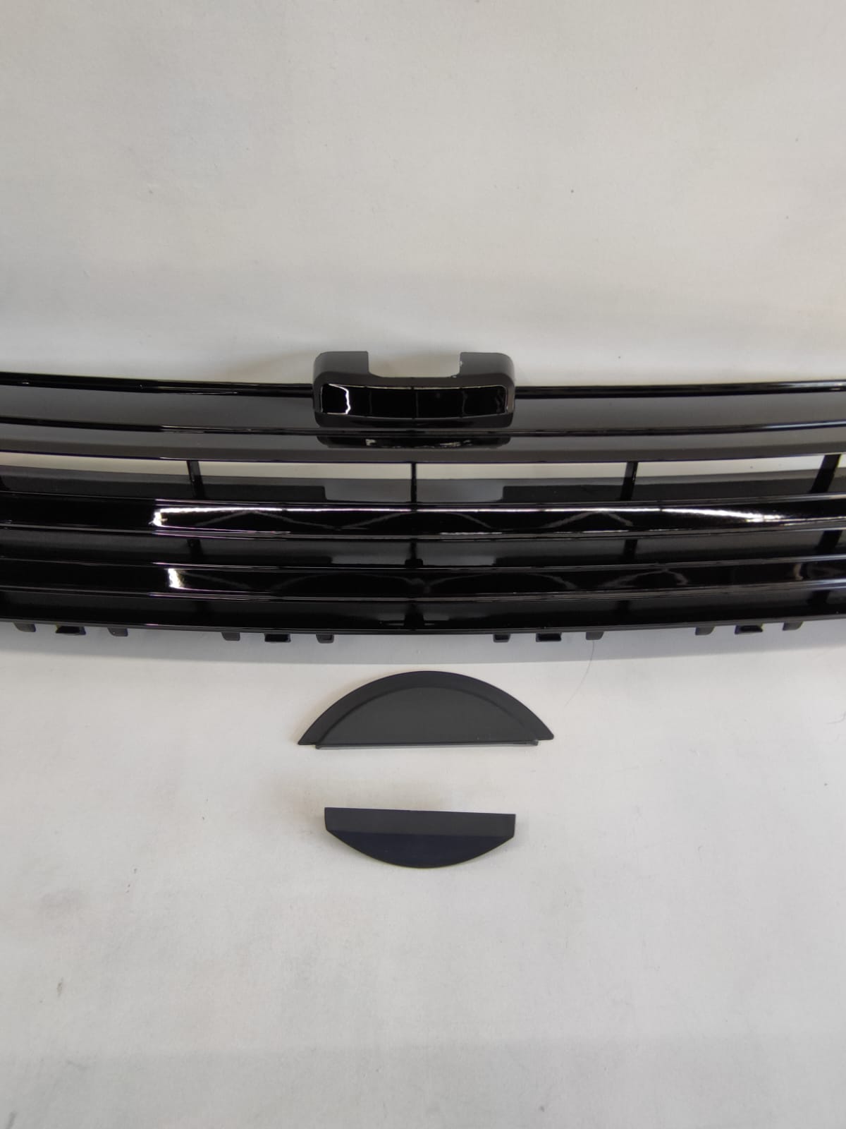 Parrilla Corrida Golf 7 MK7 2012-2017 | Negro Piano | JOM