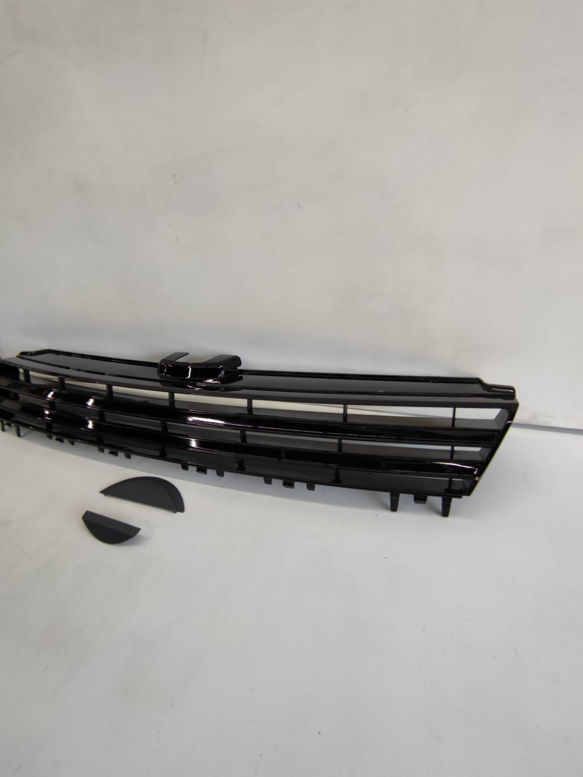 Parrilla Corrida Golf 7 MK7 2012-2017 | Negro Piano | JOM