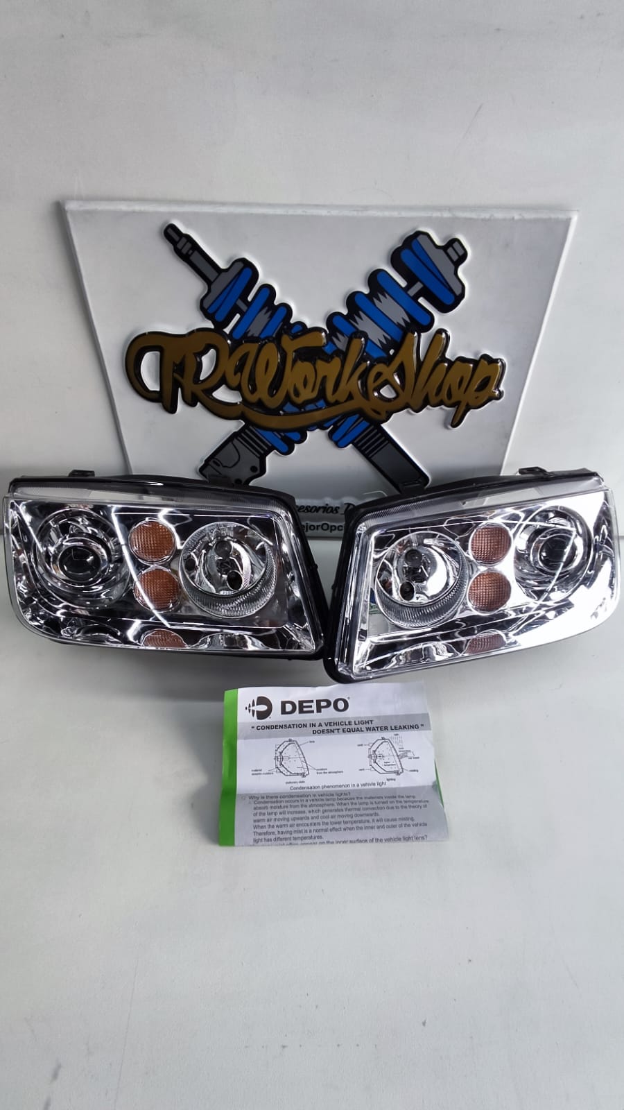 Faros VW Jetta A4 Mk4 Bora Tipo R-Line Chrome & Black Euro Style (Par) | Depo