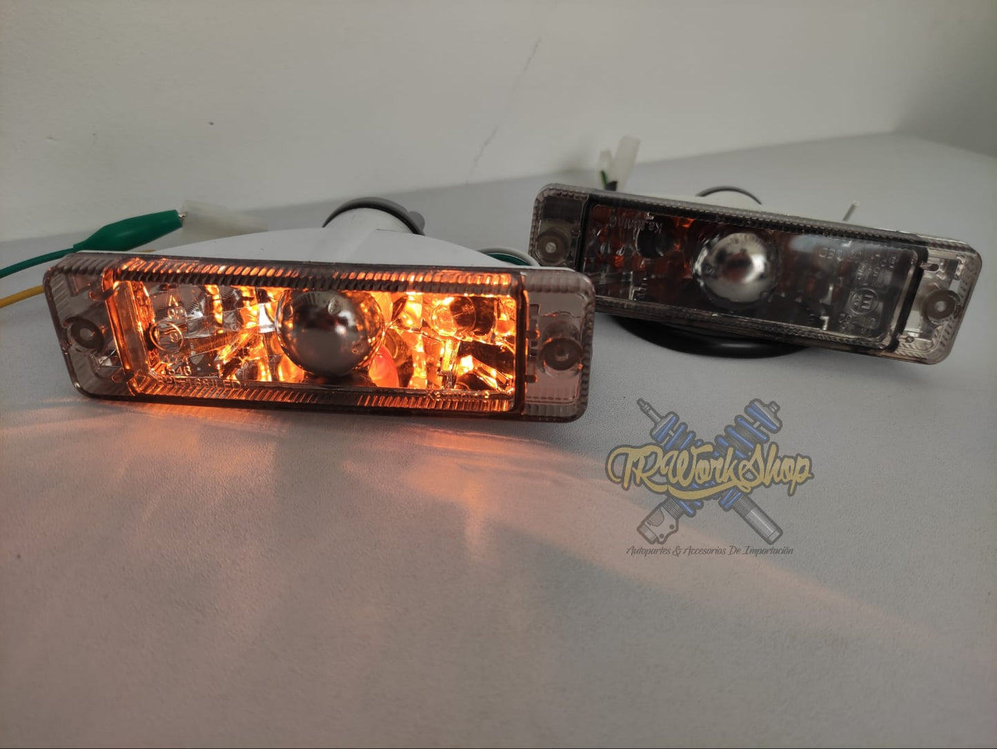 Cuartos Frontales VW Caribe, Atlantic, Caddy Mk1 | Smoke | JOM