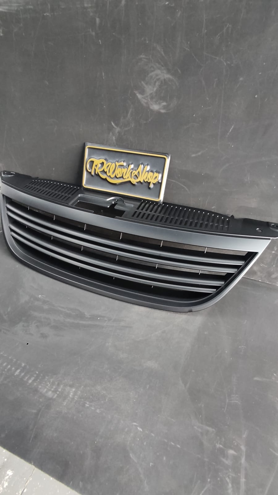 Parrilla Corrida VW Tiguan 2009-2011 | JOM